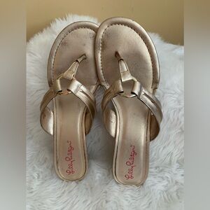 LILLY PULITZER ladies Goldtone leather upper wedge sandals “Preloved “ size 10